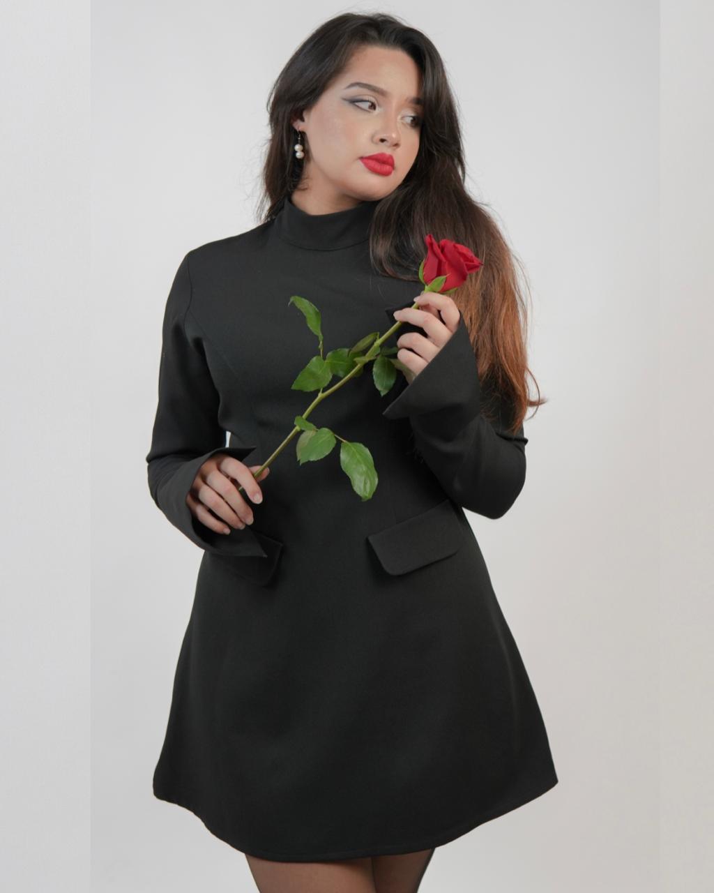 Robe noire évasée