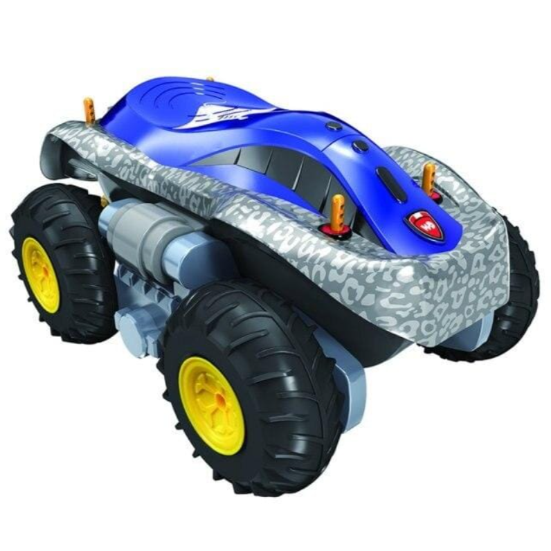 Voiture télécommandée sur l'eau