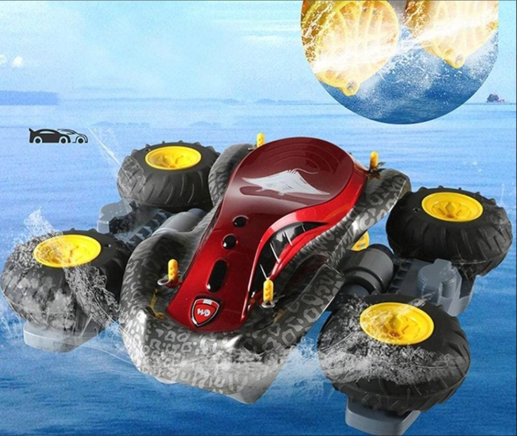 Voiture télécommandée sur l'eau