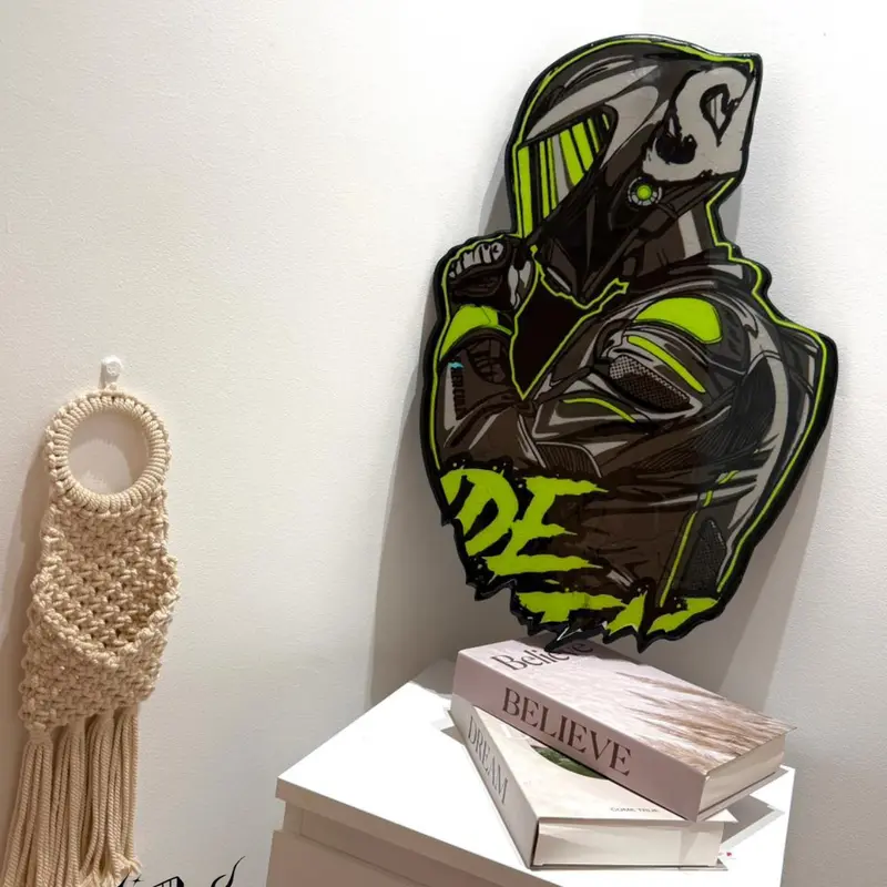Tableau artistique en résine – Motard F1 (vert & noir)