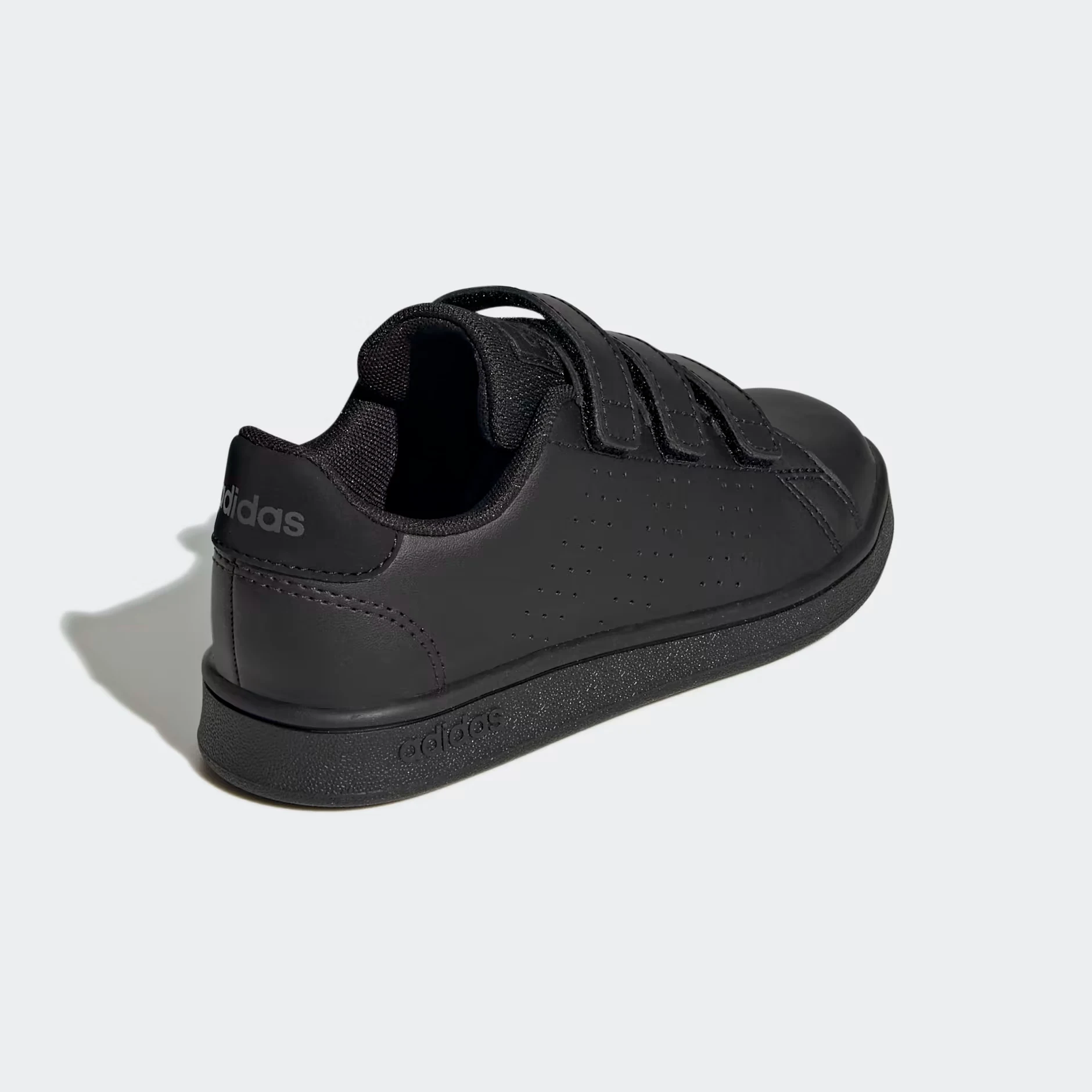 Advantage Court Lifestyle Hook-and-Loop Shoes
